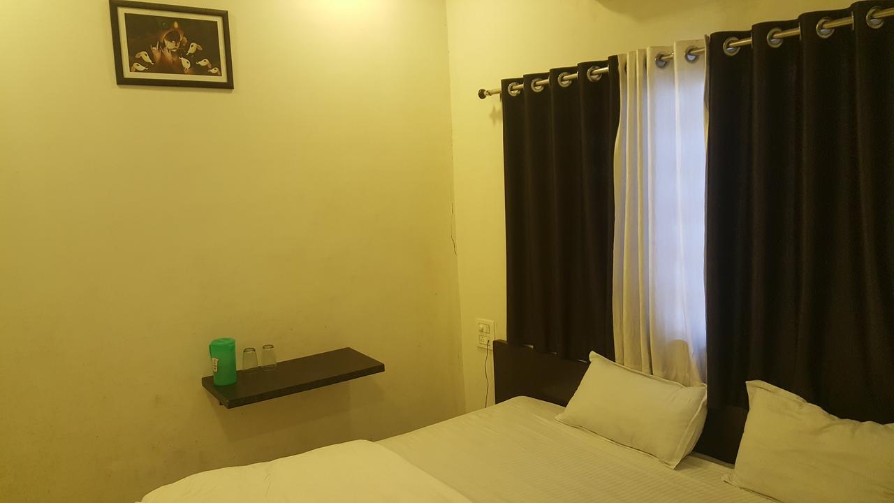 Hotel Kalajanki Ujjain Exterior foto